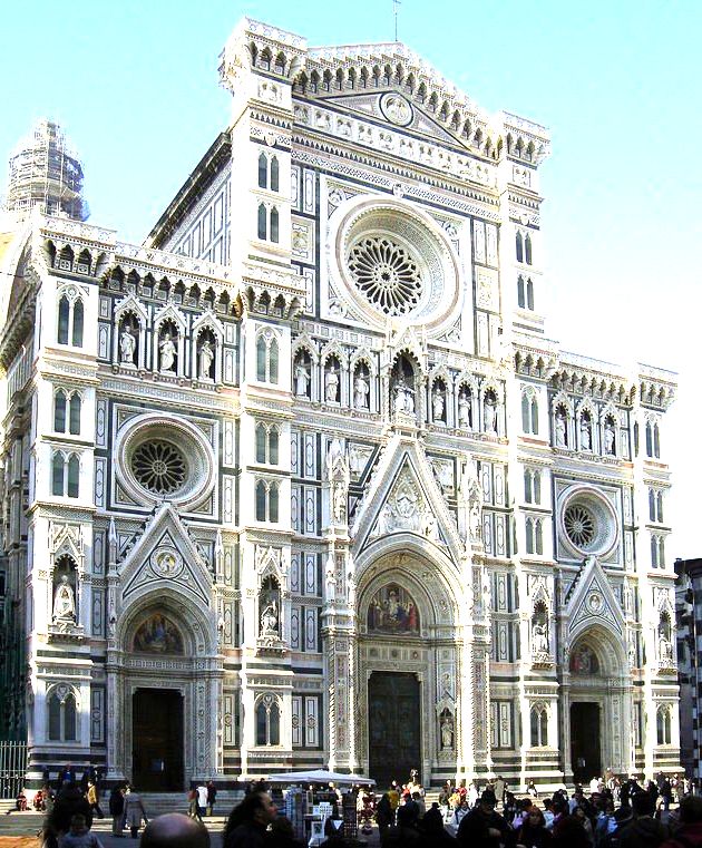 A fachada da Catedral.
