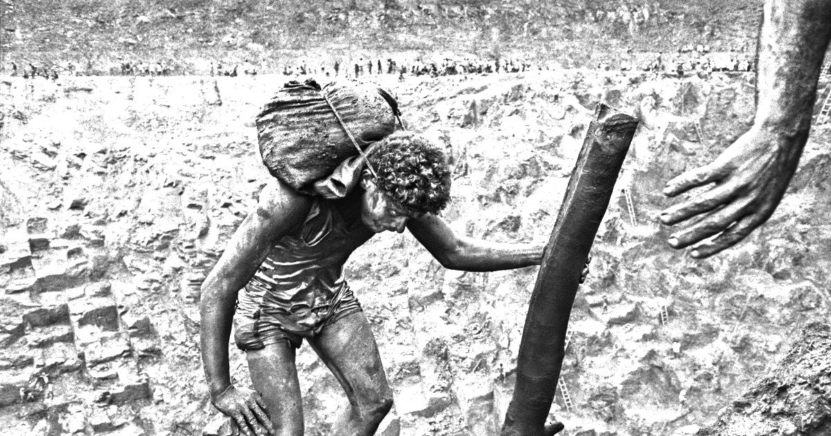 13 Fotografias Impactantes de Sebastião Salgado que Resumem Sua Obra