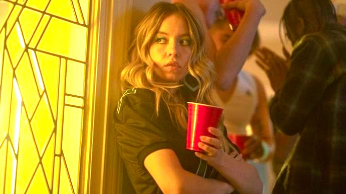 Cassie Howard (Sydney Sweeney)