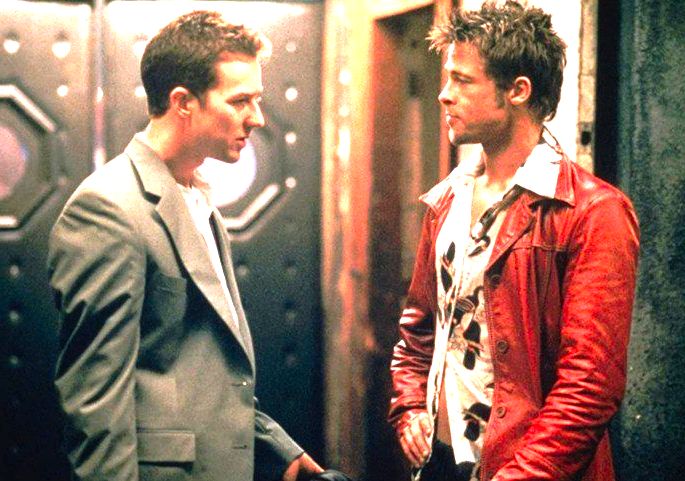 cena do filme Clube da Luta exibe dois homens conversando