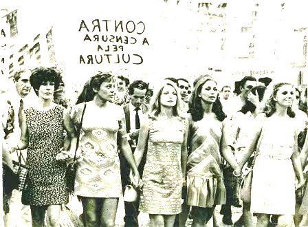 Retrato de atrizes brasileiras em protesto contra a censura militar