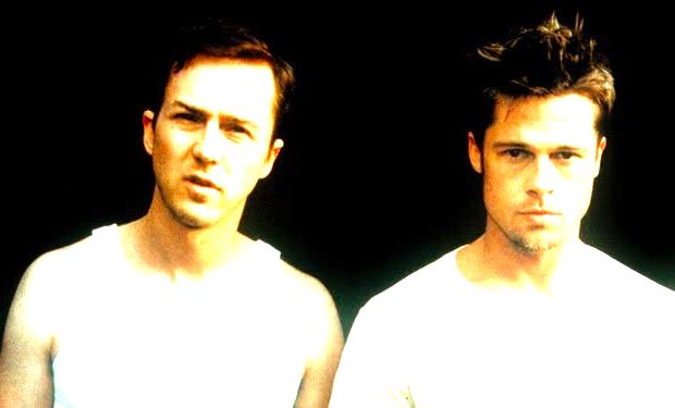 Brad Pitt e Edward Norton no filme Clube da Luta (1999)