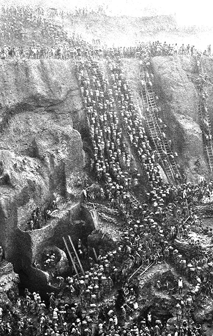 mina de ouro no Pará sendo explorada por trabalhadores precários, fotografia de Sebastião Salgado