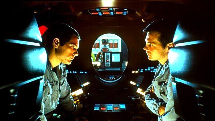 Frame: conversa entre astronautas.